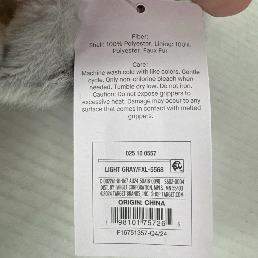 Auden Women's 0769 M/L 8-12 Faux Fur Slipper Socks Light Gray Gripper Bottom NWT